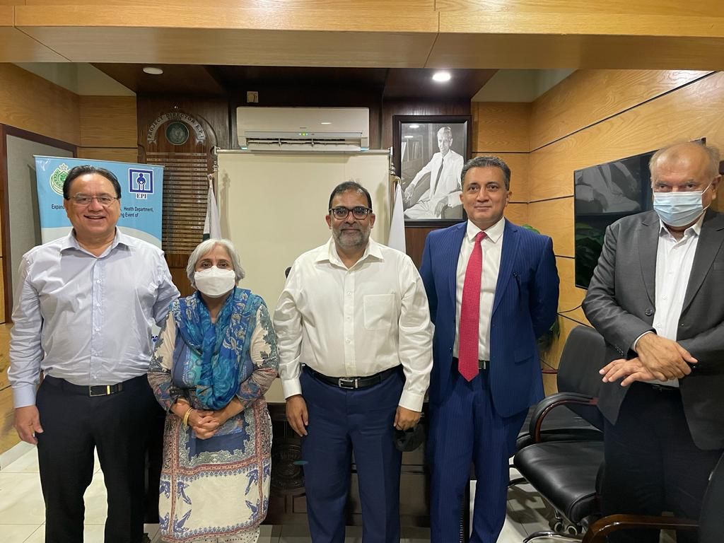 Dr. Tariq Butt, President Chicago Medical Society and Dr. Asif Syed, President Pakistani Physicians Society of Illinois meet Sindh Health Minister.